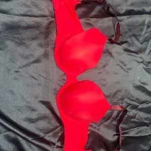 Victoria Secret T-Shirt Lightly Lined Bra